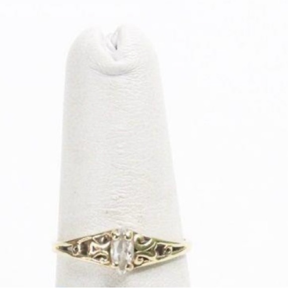 Sd, 10k Yellow Gold Filigree Ring With A Cubic Zirconia Stone, 1.23g